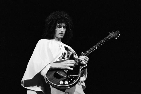 Кадр фильма Queen: Live in Bohemia