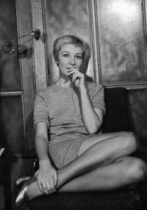 Алла Демидова