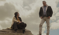 Триллер «Кровные узы» лидирует в американском кинопрокате