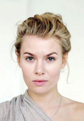 Анна Скиданова
