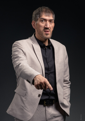 Гарик Айвазов