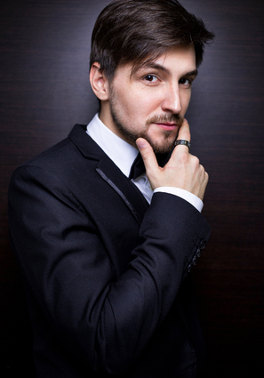 Дмитрий Тихонов