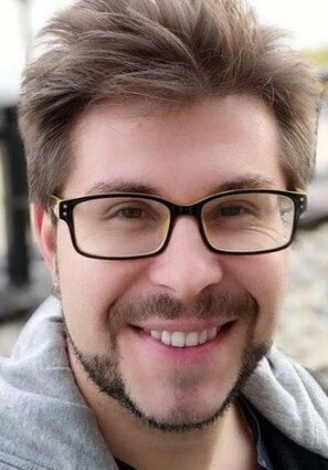Евгений Толоконников