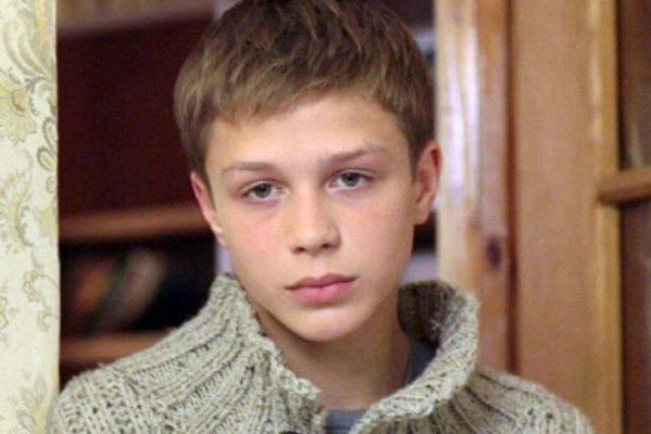 Кадр фильма 14+