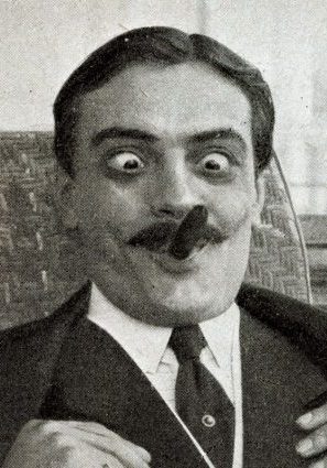 Макс Линдер