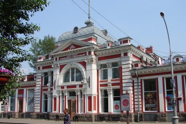 Кинотеатр Художественный