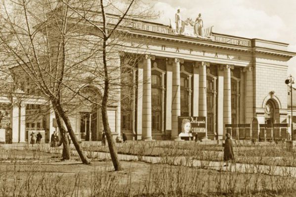 Кинотеатр Спартак