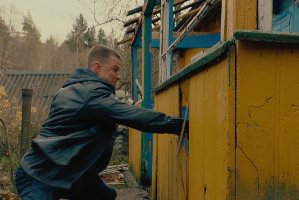 Кадр фильма Бывший в помощь