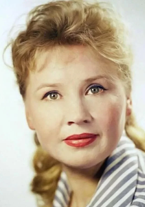 Екатерина Савинова