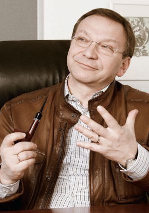 Игорь Угольников