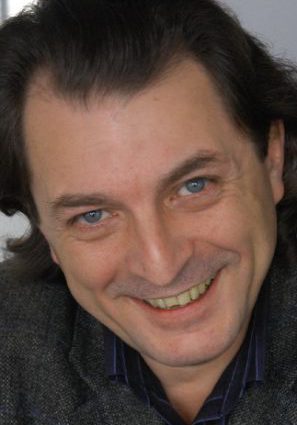 Валерий Новиков
